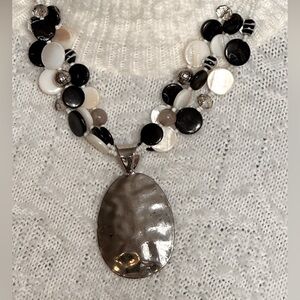 Beautiful Necklace black and white with silver tones. Special Price!